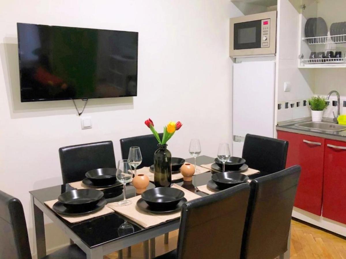 Apartamentos Smartrenting Gran Via Madrid Exterior photo